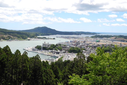 安波山