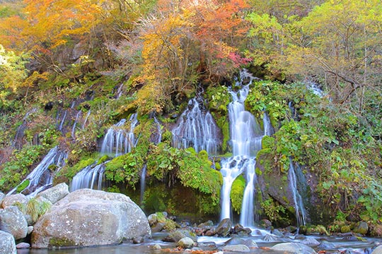 吐竜の滝(どりゅうのたき)