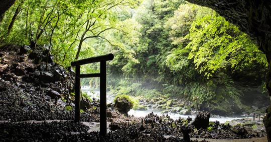 天安河原