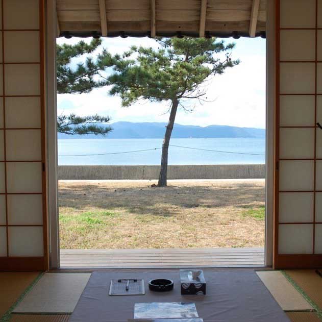 つつじ荘