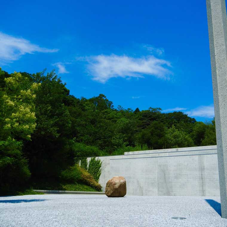 李禹煥美術館