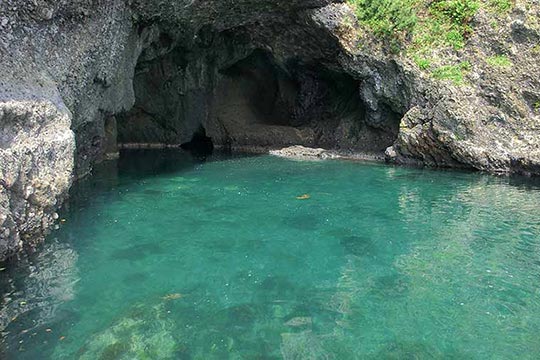 青の洞窟(竜王洞)