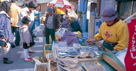 呼子の朝市