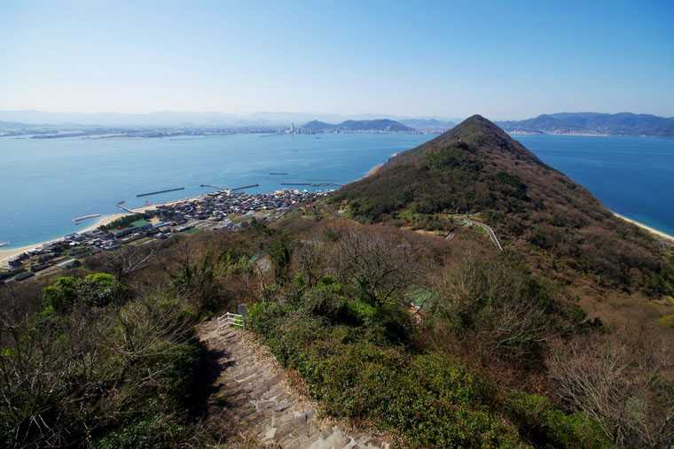 女木島・鬼ヶ島大洞窟