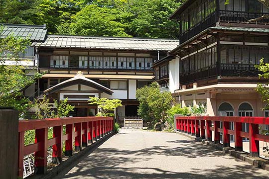 積善館
