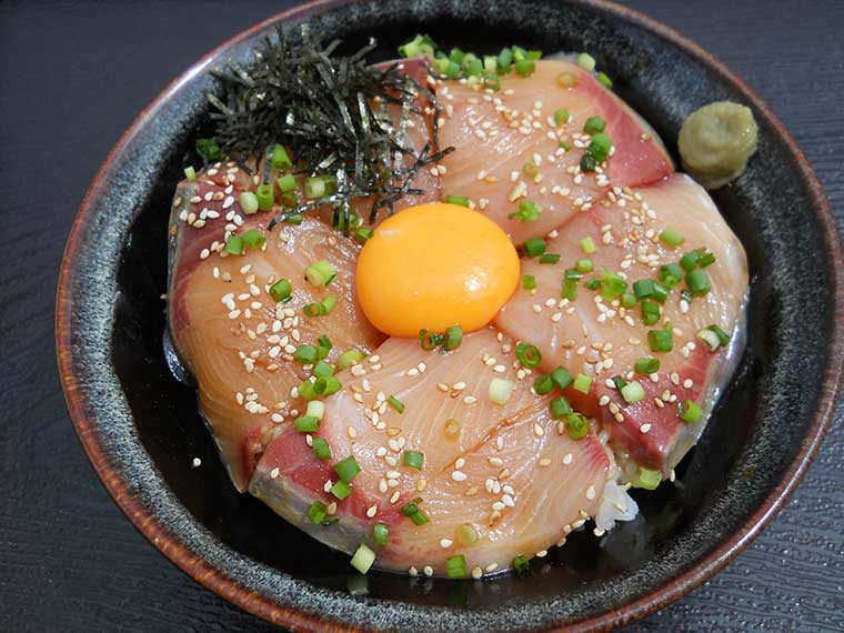 海鮮食堂じゃこや ハマチのづけ丼