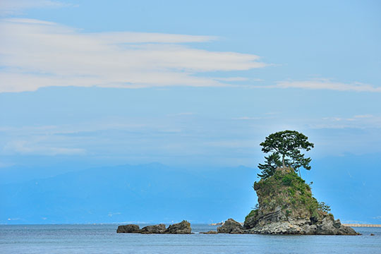 国定公園 雨晴海岸(あまはらしかいがん)