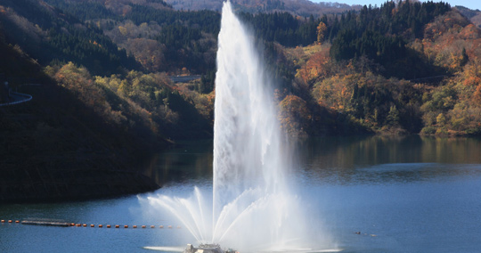 月山湖大噴水