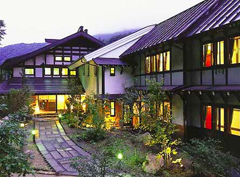槍見の湯 槍見館の外観