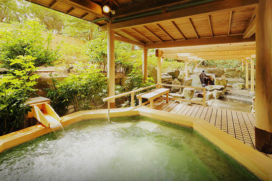 鴨川館