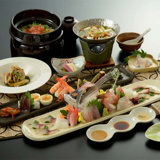 ミシュラン料理人による地産会席 新海花亭いずみ 地産会席 ミニコース例