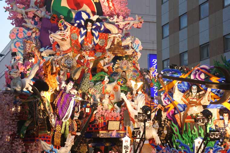 八戸三社大祭の人形
