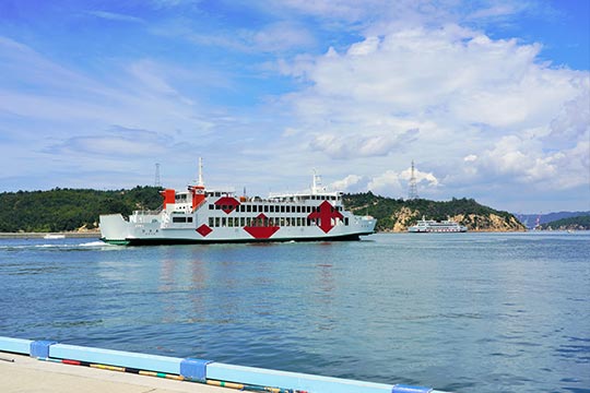 香川県 直島・宮浦港