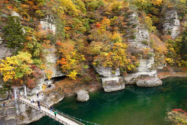 東北の紅葉名所24選 見頃時期や年ライトアップ情報も 楽天トラベル