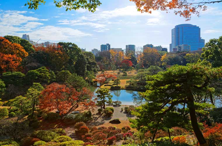 六義園