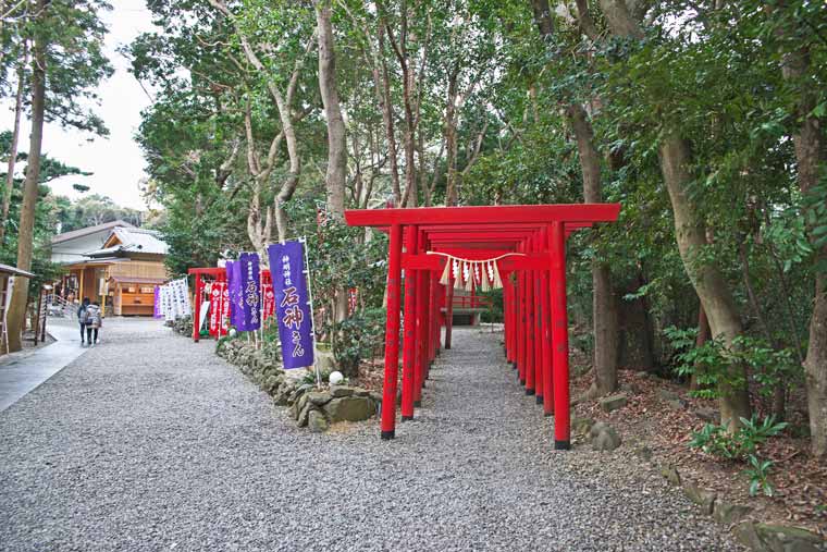 神明(しんめい)神社「石神(いしがみ)さん」