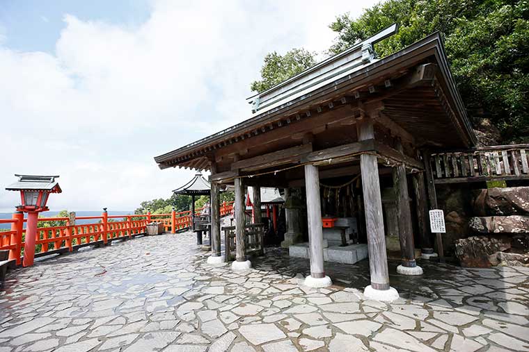 霞神社