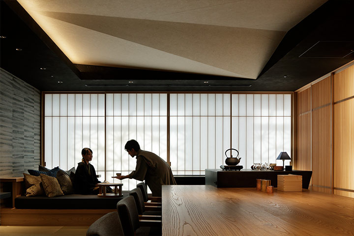 東京の中心地に建つ「塔の日本旅館」
