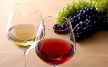 赤いブドウからも白ワインができる？
