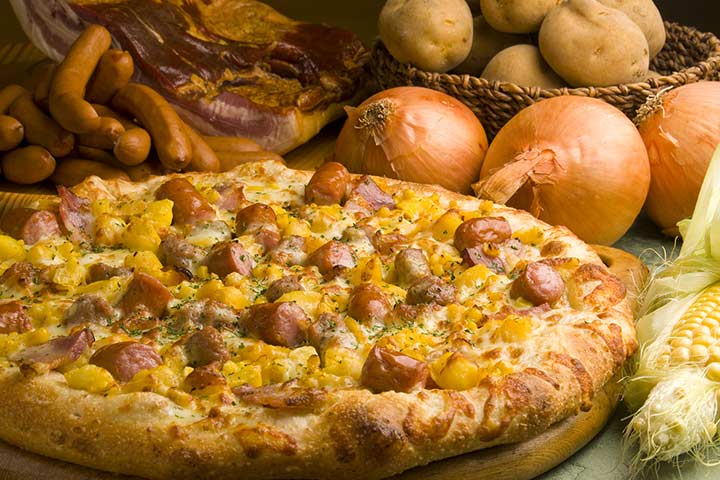 ピザのトッピングにも地元産の食品を多数使用