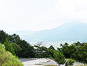 由布岳を望む雄大な景色。湯布院の街はほぼ地震以前の姿になりつつありました。