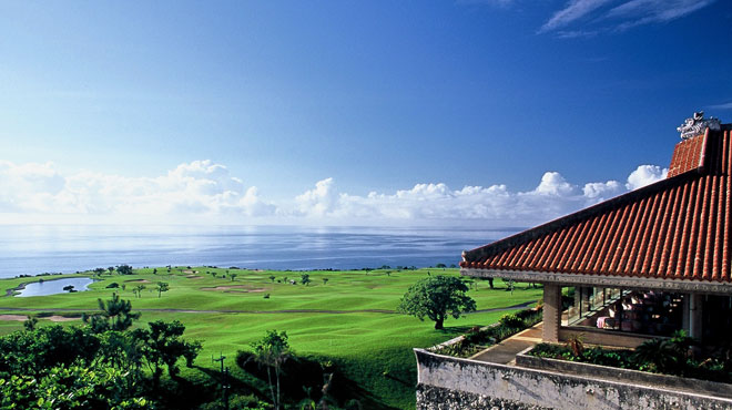 美しく雄大な風景が広がる海沿いのゴルフコースです。
