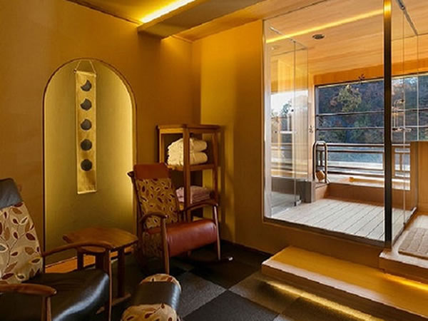 伊香保温泉　人気の露天風呂付客室と美味に和む宿　かのうや