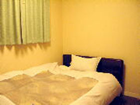 ビジネスホテル　サンキの客室の写真