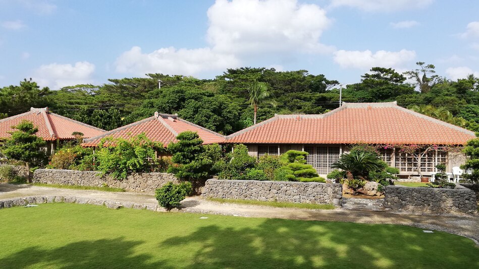 沖縄で卒業旅行に最適な格安ホテル・コテージ