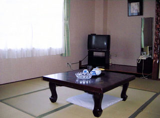 ビジネスホテル　大和屋の客室の写真