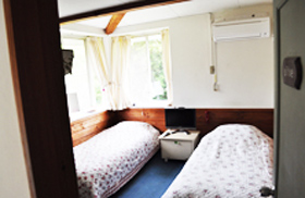 伊豆高原　癒しの薫りと美肌の湯　Ｄｏｇ　Ｐｅｎｓｉｏｎ　Ｒ６５の客室の写真