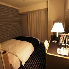 アパホテル〈富士中央〉の客室の写真