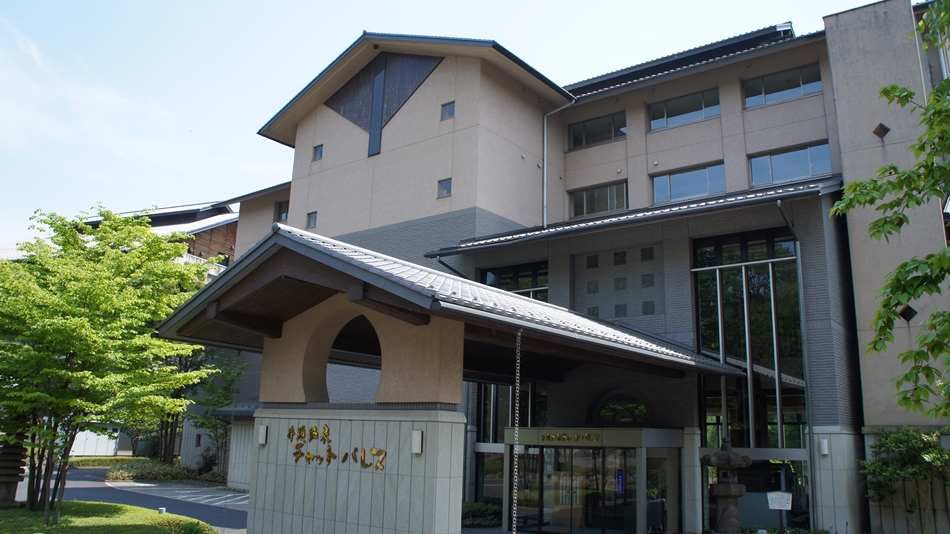 GWに栃木県内でグランピングがしたい。温泉にも入れる施設は？