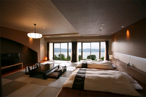 信州・上諏訪温泉　湖泉荘の客室の写真