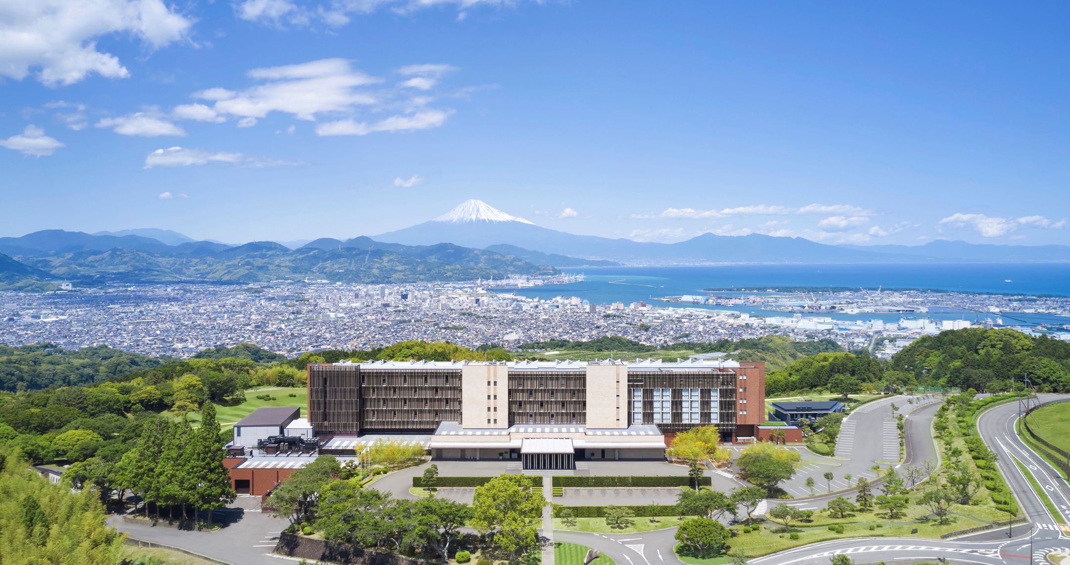 富士山近辺で一泊して記念になりそうな旅館やホテル