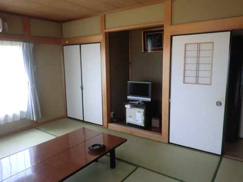 日間賀島　民宿まりんの客室の写真