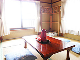 海辺の民宿八嶋荘の客室の写真