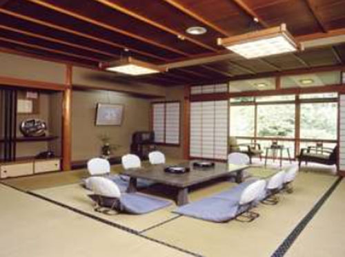 城崎温泉　月本屋旅館の客室の写真