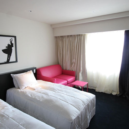 ホテルプラム（ＨＯＴＥＬ　ＰＬＵＭＭ）横浜の客室の写真