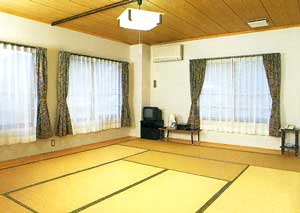 Ryokan Kamomeso (Yakushima) Stop at Ryokan Kamomeso (Yakushima) to discover the wonders of Yakushima. Featuring a satisfying list of amenities, guests will find their stay at the property a comfortable one. Shuttle service are o