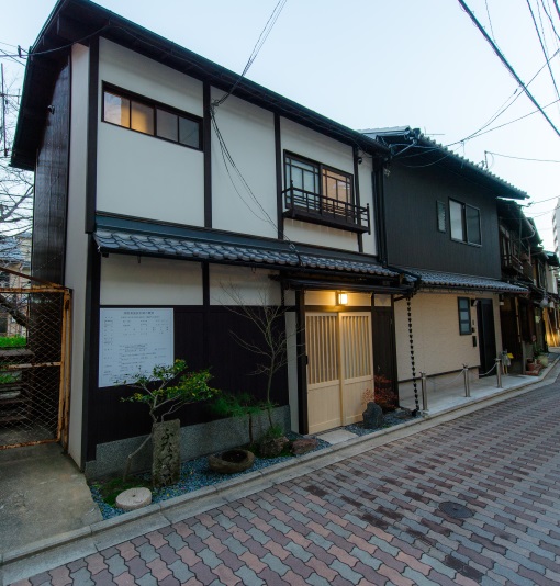 雲町屋　高瀬川　ＫｕｍｏＭａｃｈｉｙａ　Ｔａｋａｓｅｇａｗａの画像