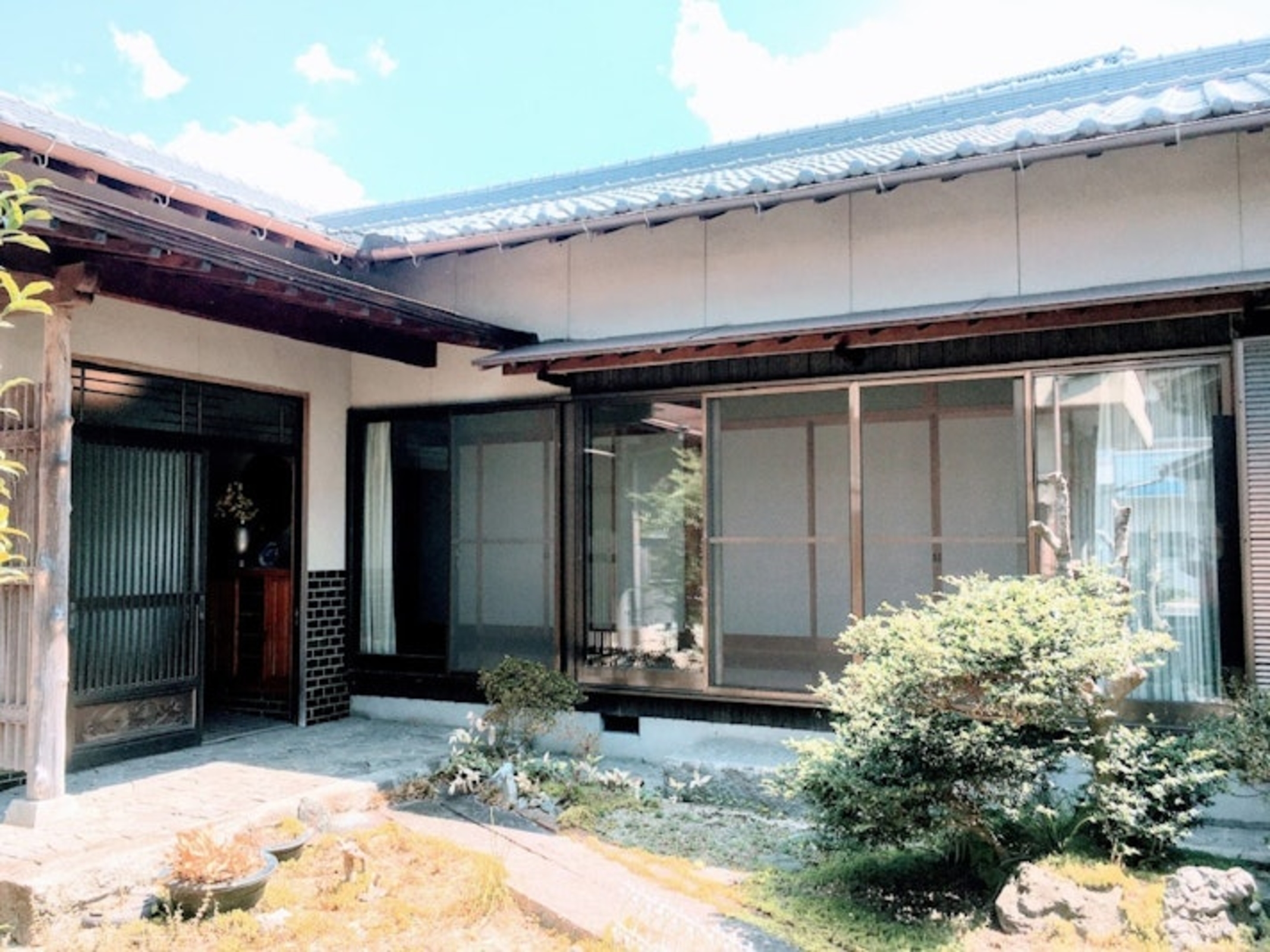 祭の日 伝統的日本建築ゲストハウス『花鳥苑別館』　ゆったりと落ち着ける空間【Ｖａｃａｔｉｏｎ　ＳＴＡＹ提供】