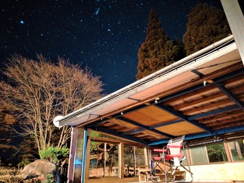 ゆとりの一棟貸切とデッキ・ガレージから星を眺められる宿【Ｖａｃａｔｉｏｎ　ＳＴＡＹ提供】の写真