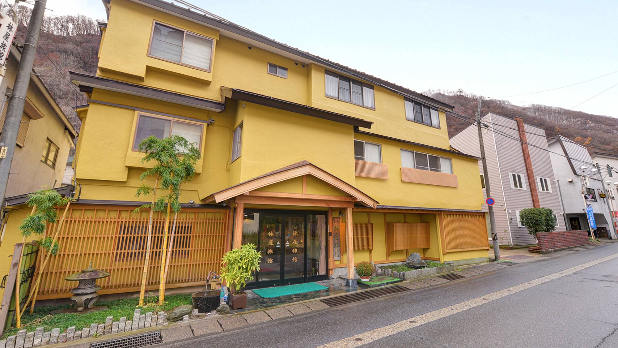 湯檜曾（ゆびそ）温泉　清風かおる湯宿　林屋旅館　外観写真