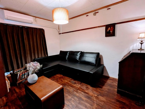 ｒｅｔｒｏ４８長崎、市内中心部、眼鏡橋徒歩３分　現存日本最古のＲＣ公営団地をリノベしたレトロ宿　＾の写真