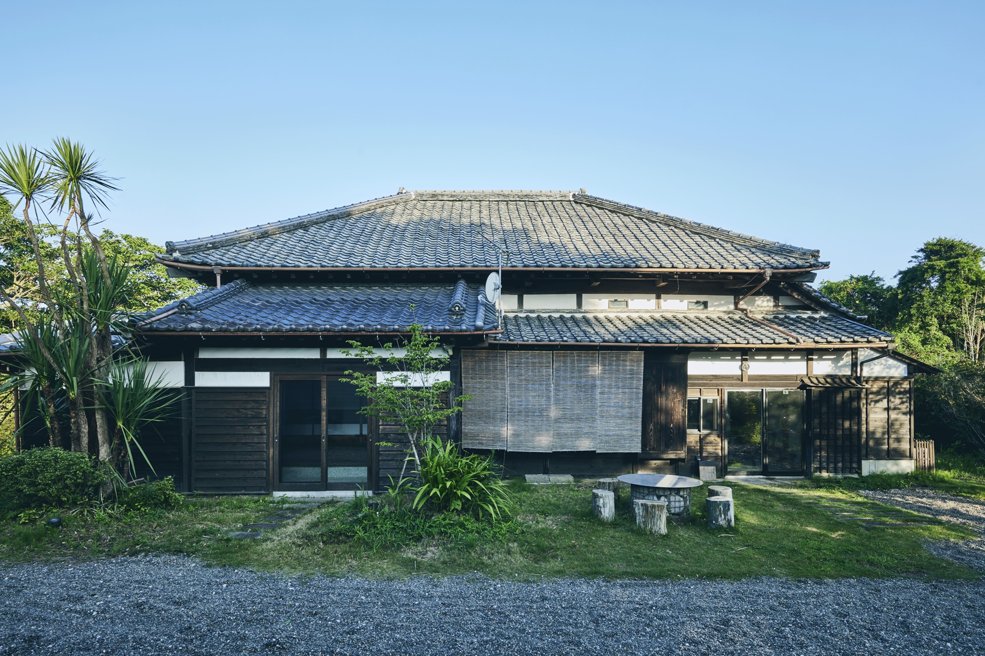ＭＵＪＩ　ＢＡＳＥ　ＫＡＭＯＧＡＷＡ