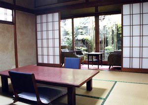 旅館　むつみ関門荘の客室の写真