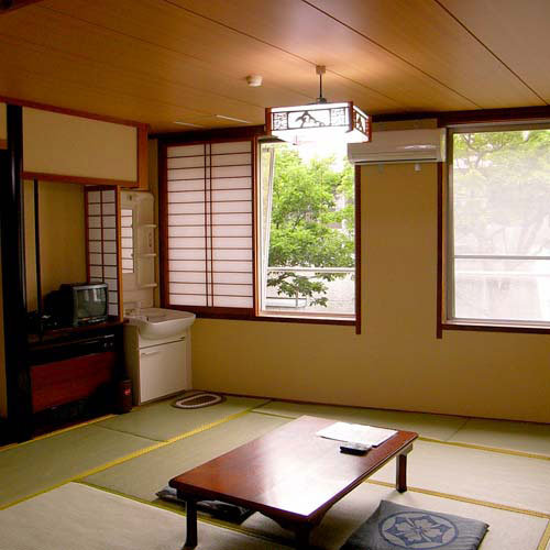 大山寺　やまびこ荘の客室の写真