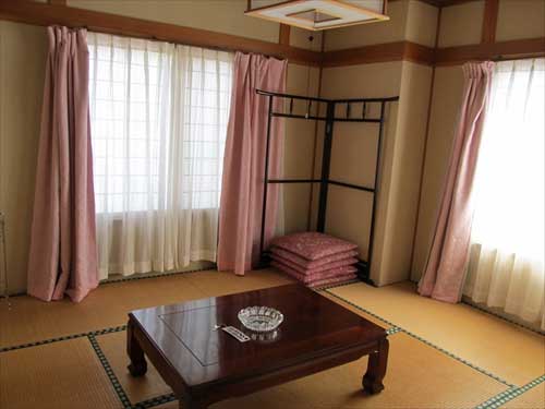 田中屋旅館＜新潟県＞の客室の写真