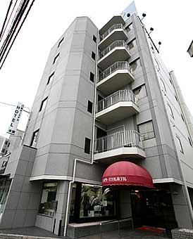 大阪で1泊２日一人1万円以内で泊まれる藤井寺方面に移動しやすい宿を教えてください。